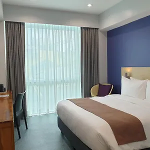 2* Otel Leez Makati